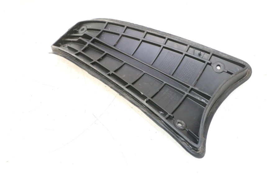 photo de FOOTREST JUNCTION PIAGGIO VESPA PRIMAVERA 2T 50 (2013 - 2018) - Technical close-up