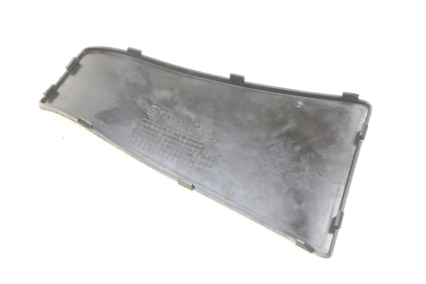 photo de FOOTREST JUNCTION PIAGGIO VESPA S 2T 50 (2007 - 2014) - Component detail