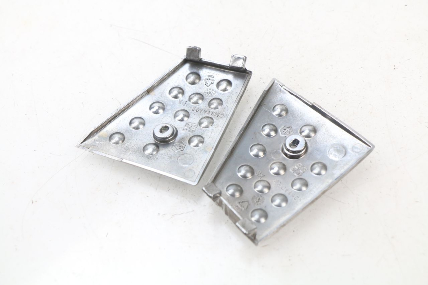 photo de FOOTREST JUNCTION PIAGGIO X8 125 (2004 - 2007) - Component detail