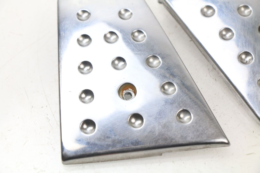 photo de FOOTREST JUNCTION PIAGGIO X8 125 (2004 - 2007) - Zoom on usage condition