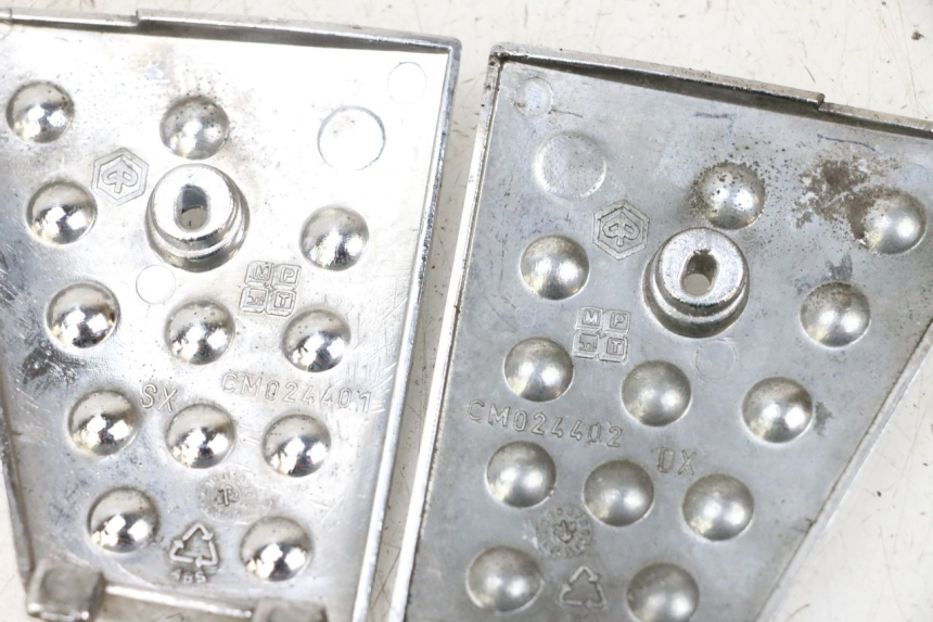 photo de FOOTREST JUNCTION PIAGGIO X8 125 (2004 - 2007) - Zoom on usage condition