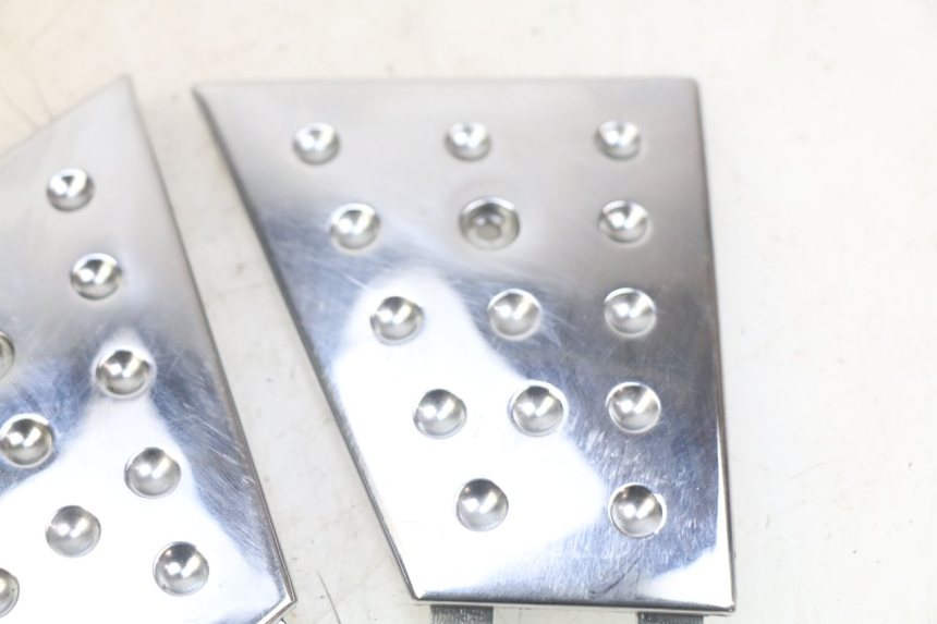 photo de FOOTREST JUNCTION PIAGGIO XEVO - X EVO 125 (2007 - 2017) - Zoom on usage condition