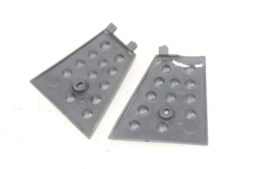 photo de FOOTREST JUNCTION PIAGGIO XEVO - X EVO 125 (2007 - 2017) - Component detail