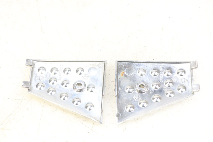 photo de FOOTREST JUNCTION PIAGGIO XEVO - X EVO 125 (2007 - 2017) - Component detail