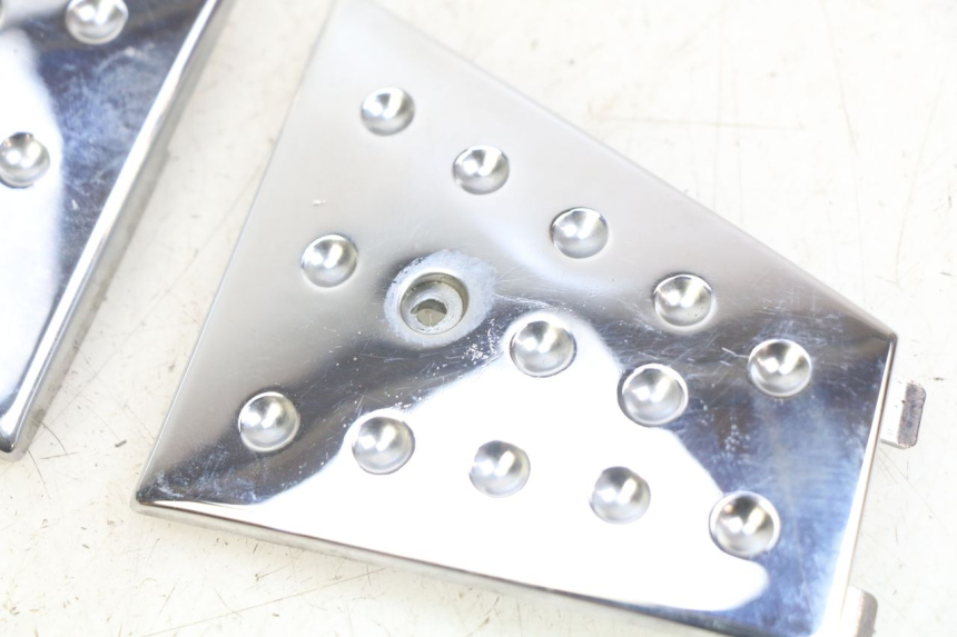 photo de FOOTREST JUNCTION PIAGGIO XEVO - X EVO 125 (2007 - 2017) - Zoom on usage condition