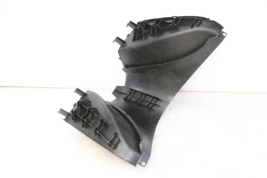 photo de MIDDLE FLOOR PANEL YAMAHA YP MAJESTY 125 (2007 - 2010) - Zoom on usage condition