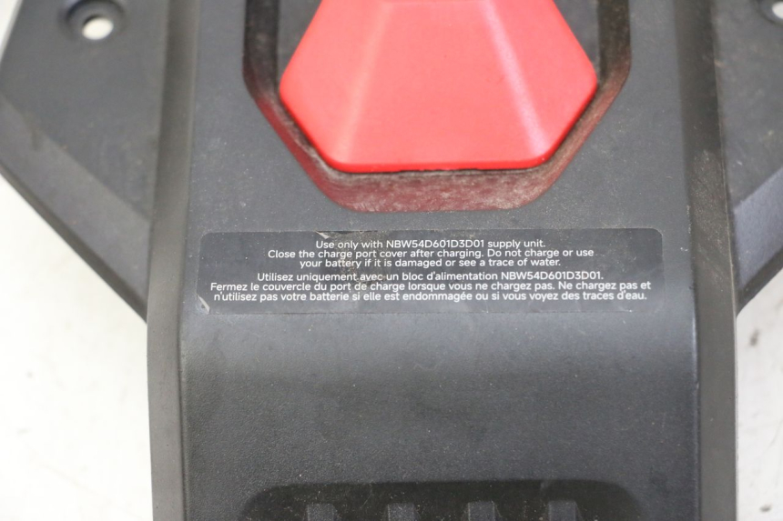 photo de MIDDLE FLOOR PANEL SEGWAY NINEBOT ZT3 PRO 1 - Component detail