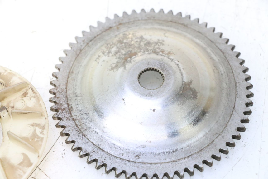 photo de VARIATOR PULLEY PLATE KYMCO AGILITY 16+ 4T 50 (2018 - 2023) - Zoom on usage condition
