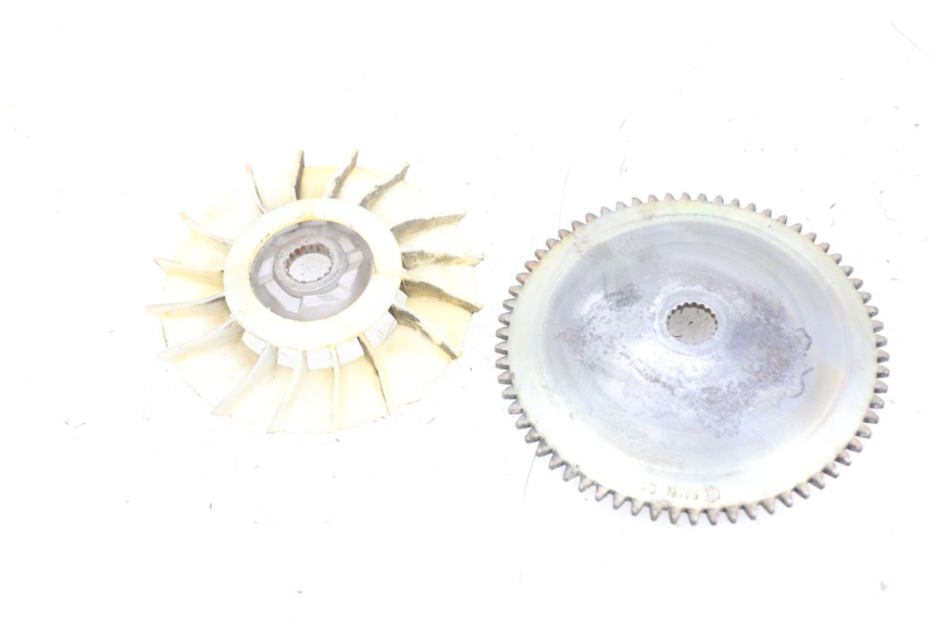 photo de VARIATOR PULLEY PLATE GILERA DNA 50 (2000 - 2007) - Zoom on usage condition