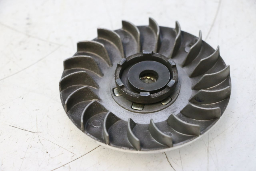 photo de VARIATOR PULLEY PLATE VASTRO GP 2T 50 (2013 - 2017) - Component detail