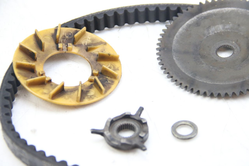 photo de FIXED PULLEY PEUGEOT KISBEE 4T 50 (2018 - 2022) - Alternative perspective