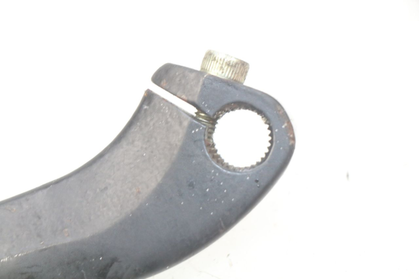 photo de KICK START PEUGEOT LUDIX BLASTER 50 (2006 - 2014) - Zoom on usage condition