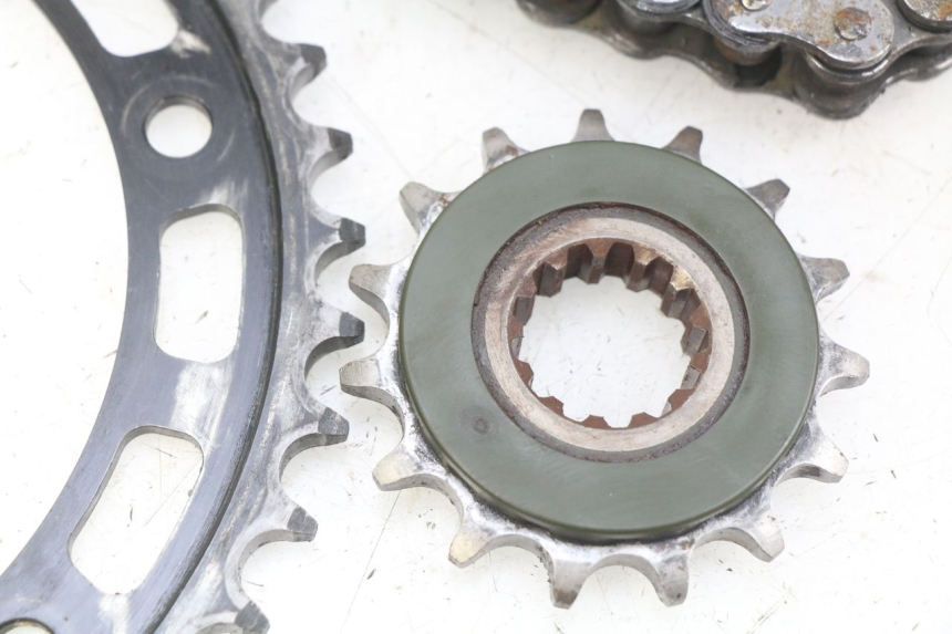 photo de CHAIN KIT HONDA CB R 1000 (2018 - 2023) - Alternative perspective