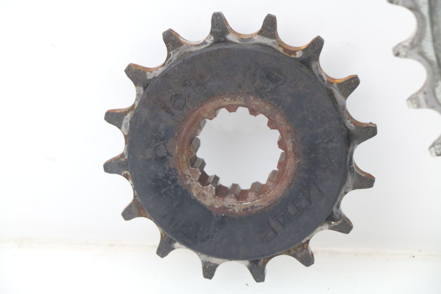 photo de CHAIN SPROCKET KIT HONDA CBR 919 RR FIREBLADE 900 (1998 - 1999) - Alternative perspective