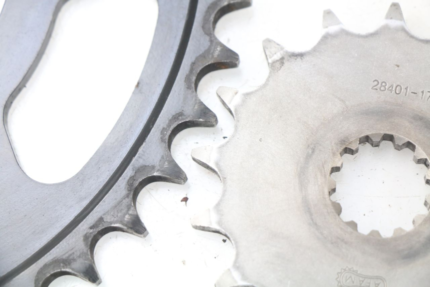 photo de CHAIN SPROCKET KIT SUZUKI GSX-R GSXR 750 (2011 - 2016) - Surface and material condition