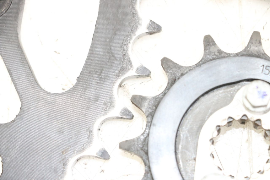 photo de CHAIN SPROCKET KIT HUSQVARNA SVARTPILEN 401 (2018 - 2023) - Alternative perspective