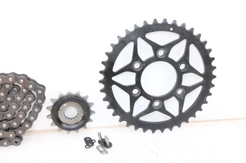 photo de CHAIN SPROCKET KIT ROYAL ENFIELD SCRAM 411 (2022 - 2024) - Technical close-up