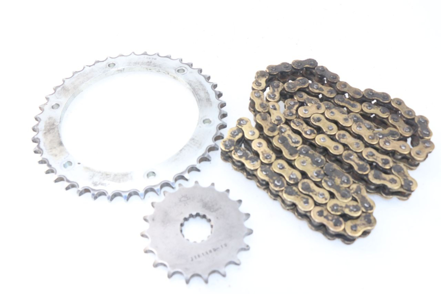 photo de CHAIN SPROCKET KIT TRIUMPH SPRINT ST ABS 1050 (2005 - 2007) - Technical close-up
