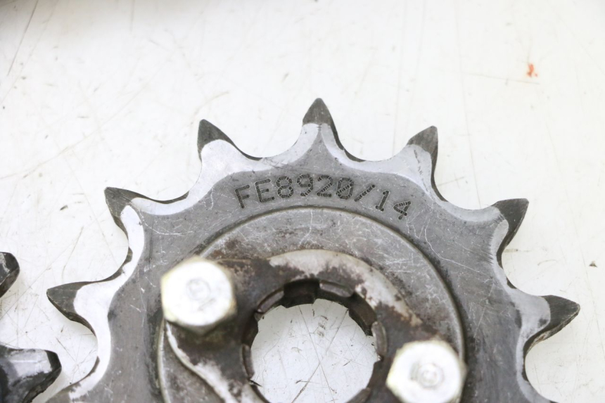 photo de CHAIN SPROCKET KIT HONDA XLV VARADERO 125 (2007 - 2012) - Surface and material condition