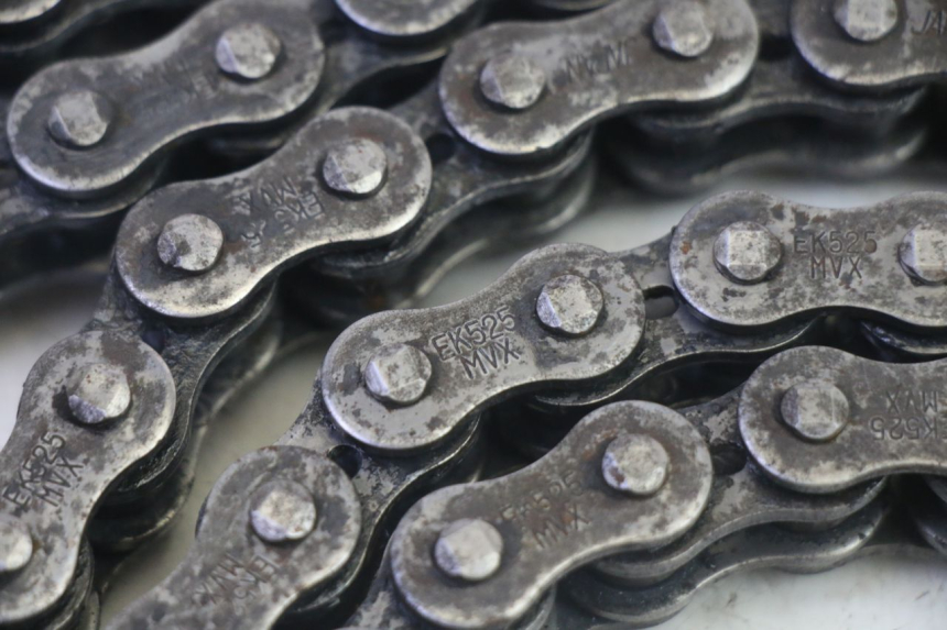 photo de CHAIN SPROCKET KIT KAWASAKI ZR 7 750 (1999 - 2004) - Surface and material condition