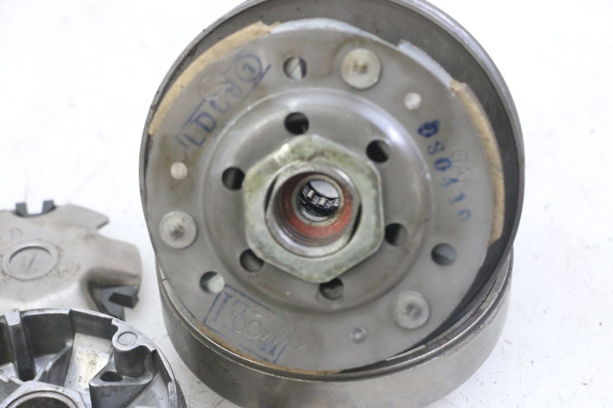 photo de CLUTCH VARIATOR KIT KYMCO AGILITY 4T 50 (2005 - 2018) - Supplementary product photo