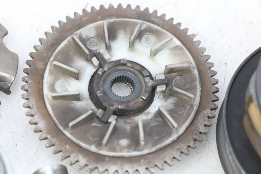 photo de CLUTCH VARIATOR KIT UNIVERSAL BIKE RETRO 50 (2019 - 2023) - Additional view of the item