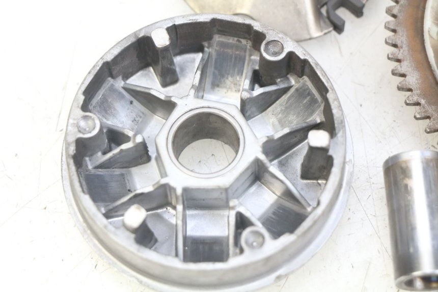 photo de CLUTCH VARIATOR KIT UNIVERSAL BIKE RETRO 50 (2019 - 2023) - Component zoom