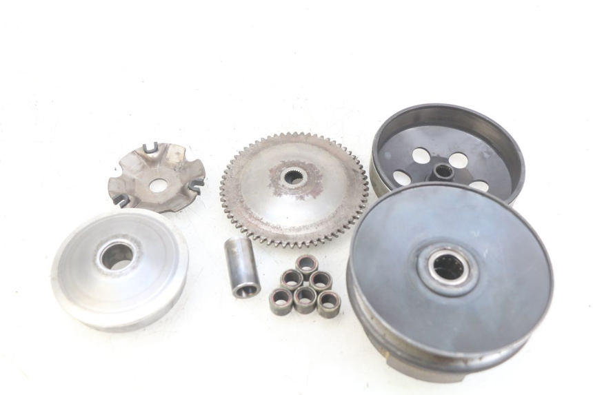 photo de CLUTCH VARIATOR KIT UNIVERSAL BIKE RETRO 50 (2019 - 2023) - Surface and material condition