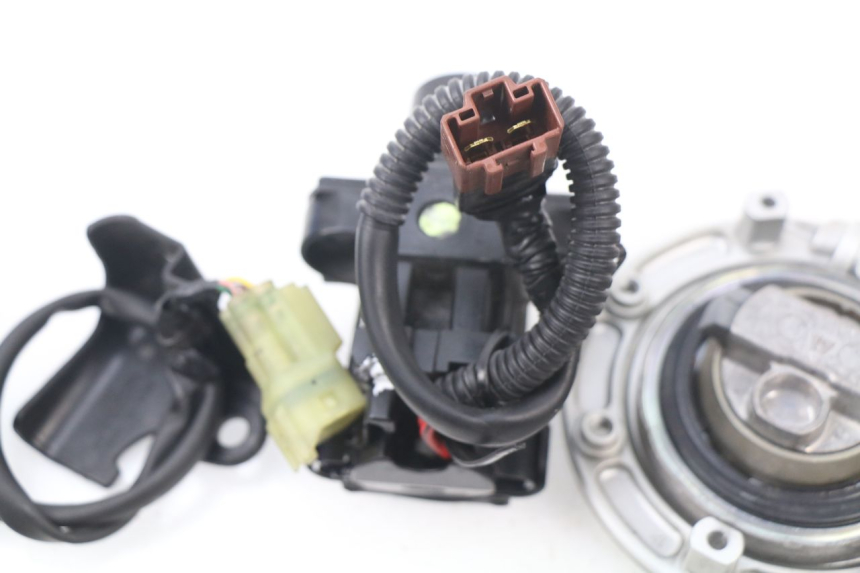 photo de LOCK SET KEY ECU HONDA CBR RR FIREBLADE 1000 (2006 - 2007) - Checked used part
