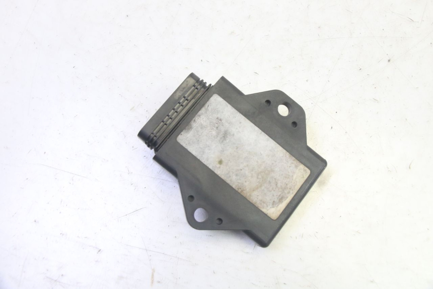 photo de LOCK SET KEY CDI NEIMAN YAMAHA FZ6 N FAZER 600 (2004 - 2006) - High-resolution close-up