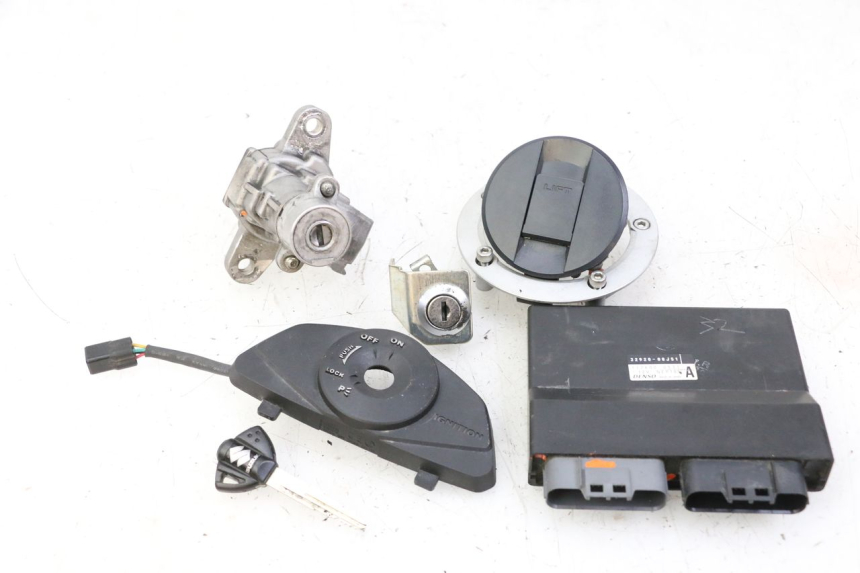 photo de LOCK SET KEY ECU SUZUKI GSR 750 (2011 - 2017) - Main view