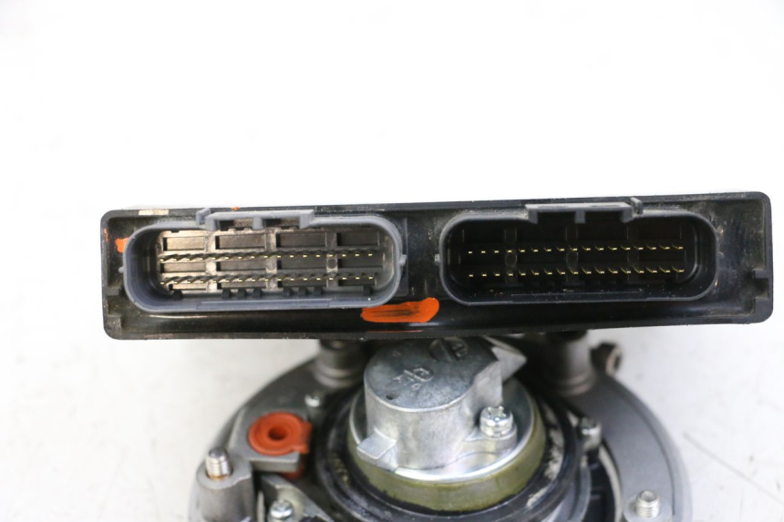 photo de LOCK SET KEY ECU SUZUKI GSR 750 (2011 - 2017) - Supplementary product photo