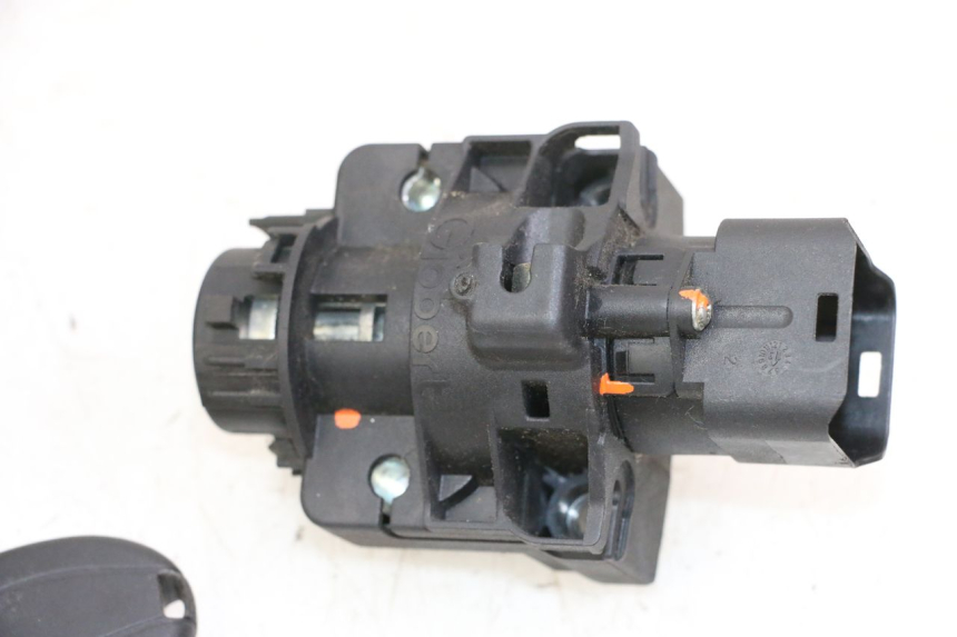 photo de LOCK SET KEY ECU PIAGGIO MP3 500 (2014 - 2017) - Additional view of the item