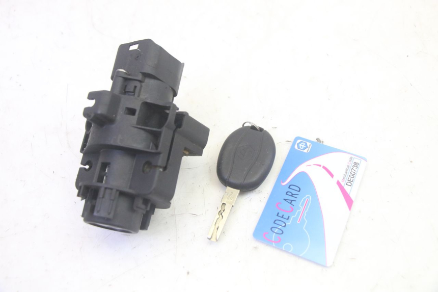 photo de LOCK SET KEY ECU PIAGGIO MP3 500 (2016 - 2018) - Zoom on usage condition