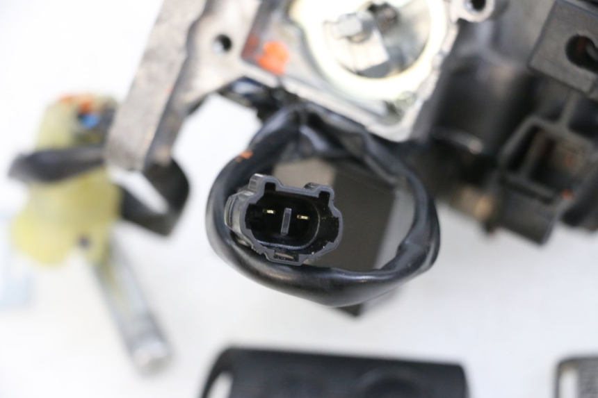 photo de LOCK SET KEY ECU YAMAHA NEO'S CORE 1 (2022 - 2026) - Supplementary product photo