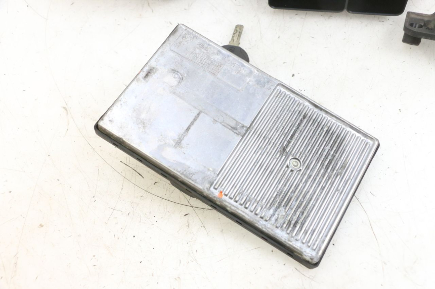photo de LOCK SET KEY ECU BMW R RT ABS 1200 (2010 - 2014) - Focus on structure