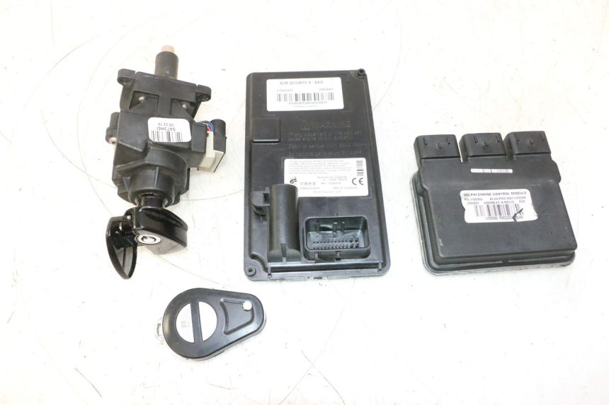 photo de LOCK SET KEY ECU HARLEY DAVIDSON ROAD GLIDE FLTRXSE 1920 (2018 - 2022) - Main view