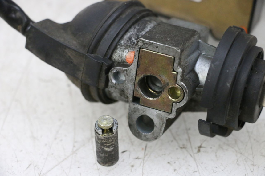 photo de LOCK SET KEY ECU PEUGEOT SATELIS 125 (2013 - 2018) - Component zoom