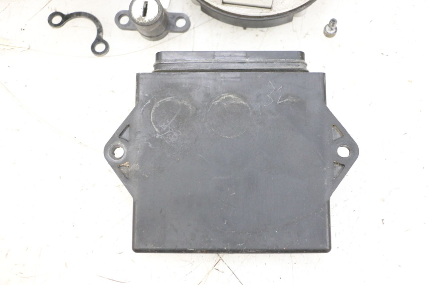 photo de LOCK SET KEY ECU YAMAHA TDM ABS 900 (2002 - 2014) - Detailed visual inspection