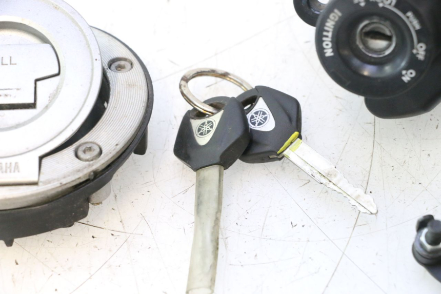 photo de LOCK SET KEY ECU YAMAHA TDM ABS 900 (2002 - 2014) - Zoom on usage condition