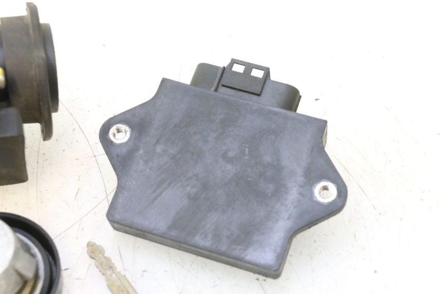 photo de LOCK KEY CDI IGNITION SWITCH KIT YAMAHA X-MAX XMAX 125 (2010 - 2013) - Distinctive features