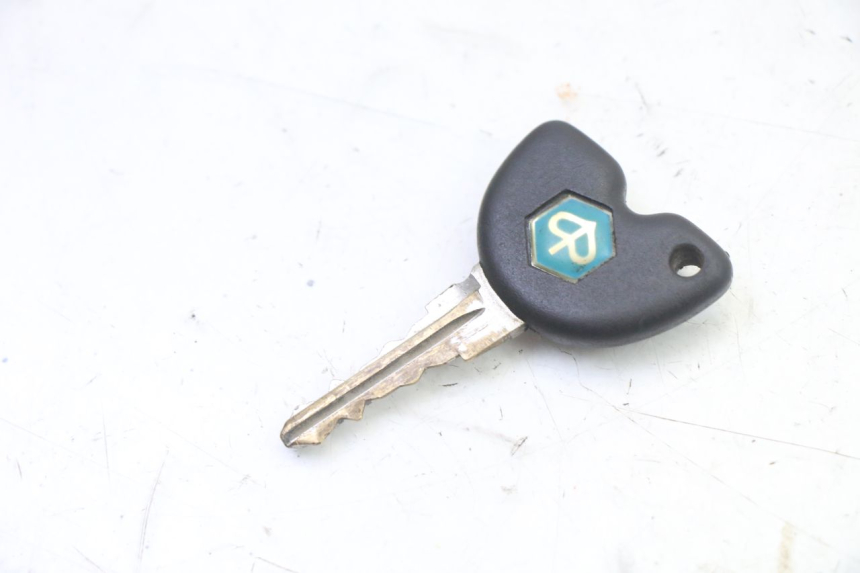 photo de LOCK KEY CDI IGNITION SWITCH KIT PIAGGIO X9 EVOLUTION 125 (2003 - 2007) - Surface and material condition