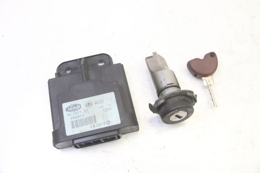 photo de LOCK KEY CDI IGNITION SWITCH KIT PIAGGIO X9 EVOLUTION 125 (2003 - 2007) - Main view
