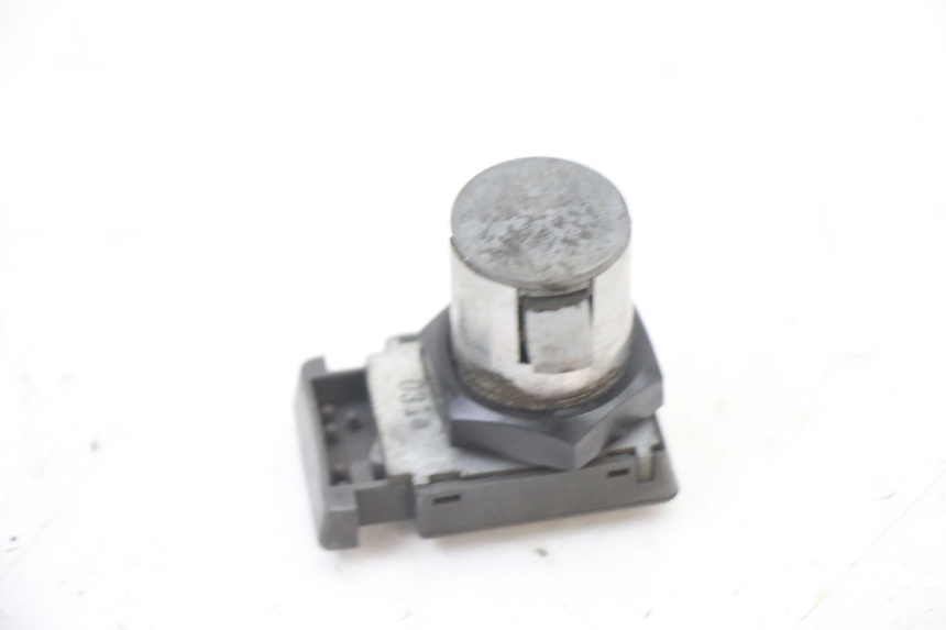 photo de LOCK SET KEY ECU YAMAHA X-MAX XMAX ABS 250 (2010 - 2014) - Alternative angle