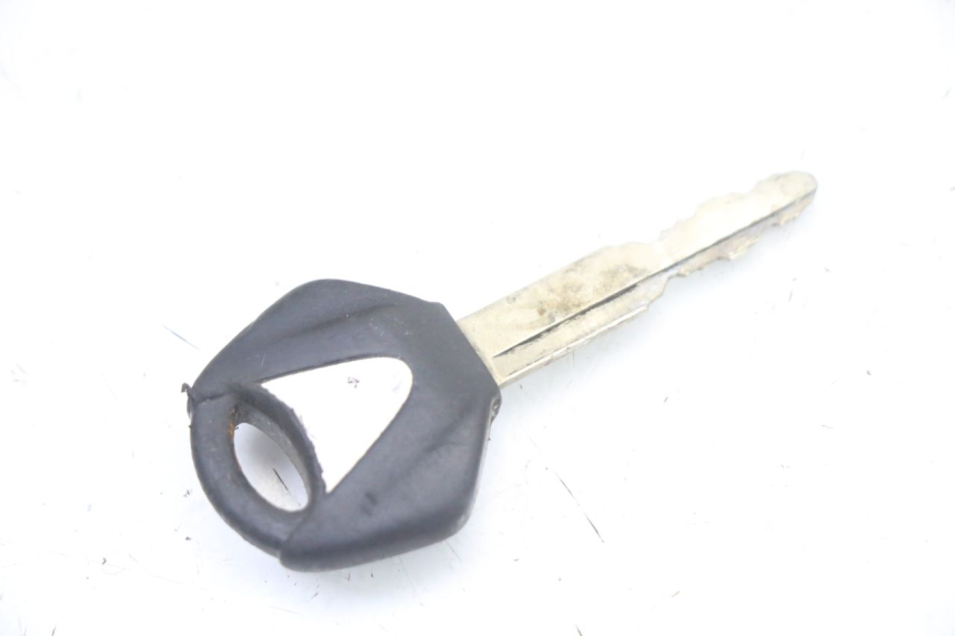 photo de LOCK SET KEY ECU YAMAHA X-MAX XMAX ABS 250 (2010 - 2014) - Surface and material condition