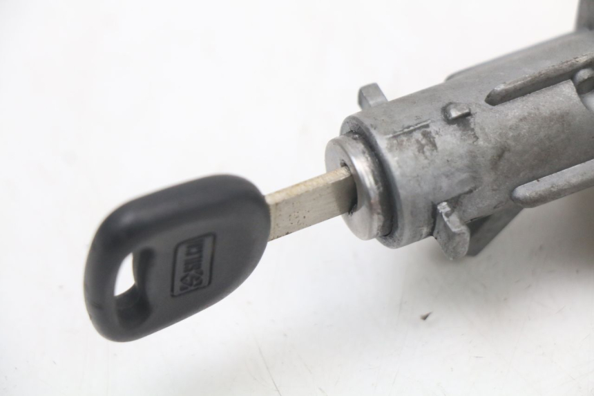 photo de LOCK KEY NEIMAN KIT KYMCO AGILITY 4T 50 (2005 - 2018) - Technical close-up