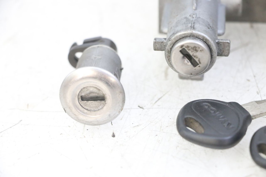 photo de LOCK KEY NEIMAN KIT KYMCO AGILITY 4T 50 (2005 - 2018) - Additional view of the item