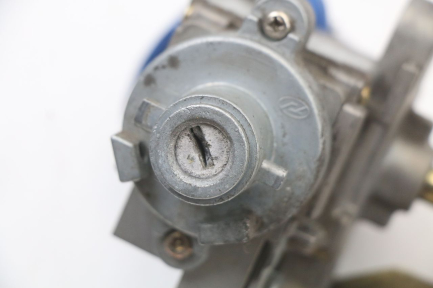 photo de LOCK KEY NEIMAN KIT KYMCO DINK STREET 125 (2009 - 2014) - Alternative perspective