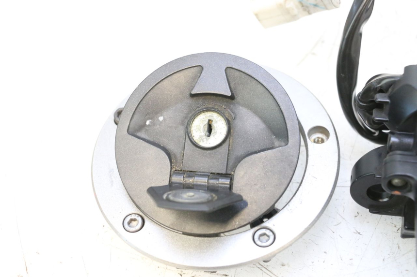 photo de LOCK SET KEY KAWASAKI ER-6 ER6 F ABS 650 (2012 - 2016) - Distinctive features