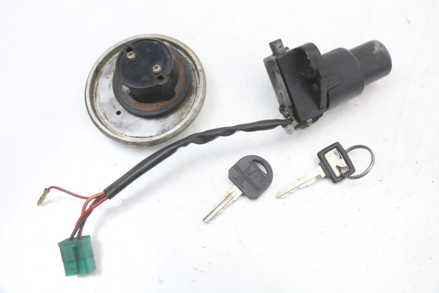 photo de LOCK SET KEY HYOSUNG GF 125 (2001 - 2005) - Zoom on usage condition